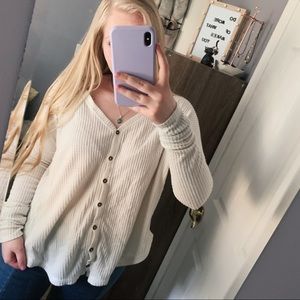 WILD FABLE white ribbed long-sleeve shirt